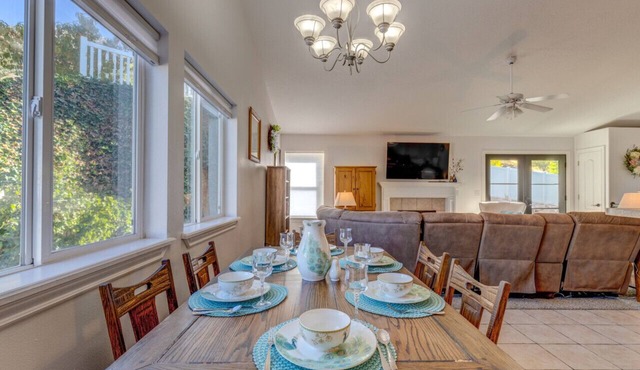 Get together with family and enjoy the outdoors in this spacious, comfortable home in Utah Valley. in Provo