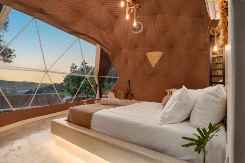 Gogna Luxury Domes - Avocado in Gonia