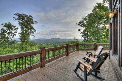 Gorgeous views, pool table, & more! - Honey Hill in Morganton