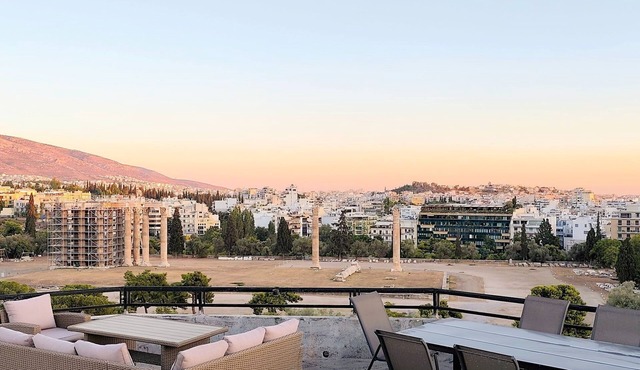 Grand suite in the temple of Zeus