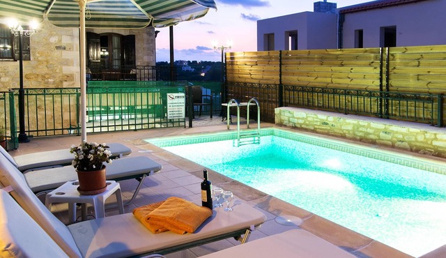 Homerez - Spacious villa 2 km away from the beach for 6 ppl. with swimming-pool in Rethymno