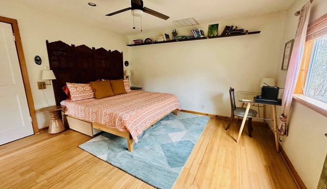 Honey Comb Guest Suite (shared house) in San Marcos