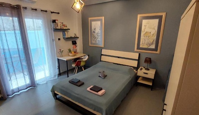 HoneyBee 3 - Cozy studio in the center of Athens