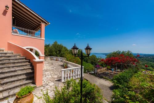 House Adela near Ipsos with amazing view!