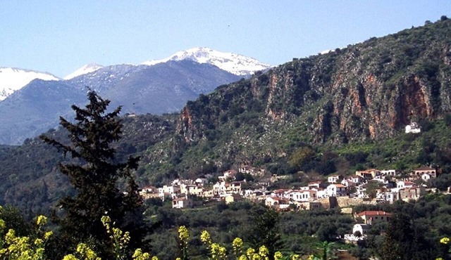 Kamares – a restaured Venetian domain retreat