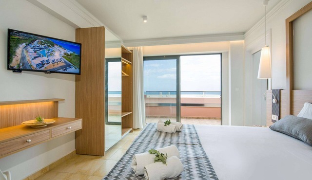Kiani Beach Resort Family