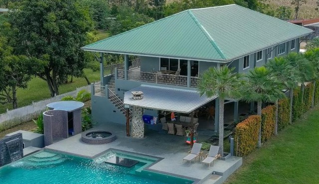 La Casa del Lago Kanchanaburi in Ban Hin Hak