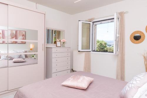 La Casa Seni Near Athens Airport