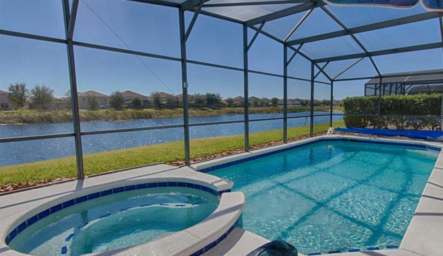 Lake Front Glenbrook Resort "The Villa Esquire" in Orlando