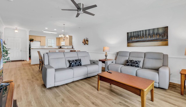 Lake View 2BR/2fullBA Condo in Central Myrtle Beach in Myrtle Beach