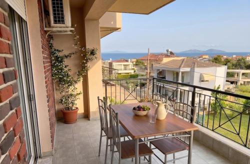 Large 4BR House in Nea Fokaia, near Sani & Beach