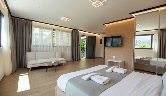Lazar Lux Suites - Ammoudara