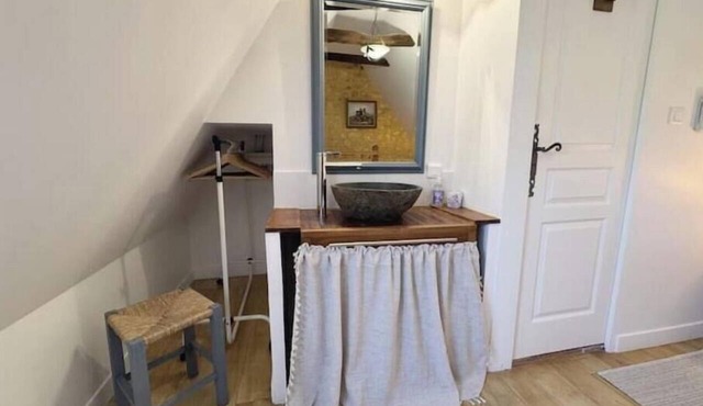 L’Iris – Charming Stone Cottage for Two in the Périgord Noir in Meyrals