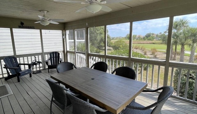 Lovely 2 bedroom Golf Shore villa on the 17th hole on Seabrook Island in Seabrook Island