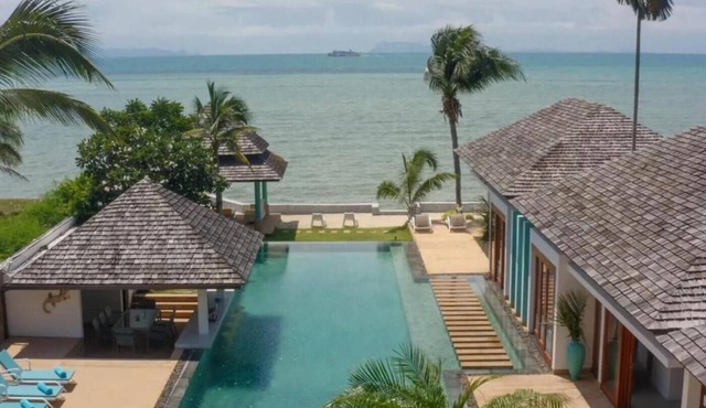 Luxurious & spacious 5-bedroom beachfront villa in Nathon with infinity pool, fitness room, and spa in Koh Samui