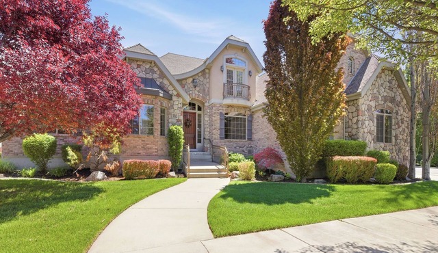 Luxury Basement Full Apartment with Private Entrance in Provo
