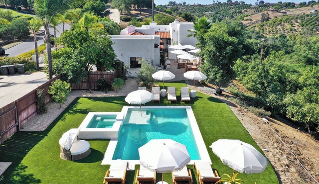 Luxury Fallbrook Hacienda – 5BR, Pool, minutes from Monserate Winery. in Fallbrook