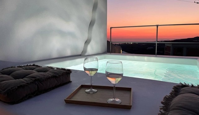 Maison Kallisti Private Jacuzzi and Panoramic View
