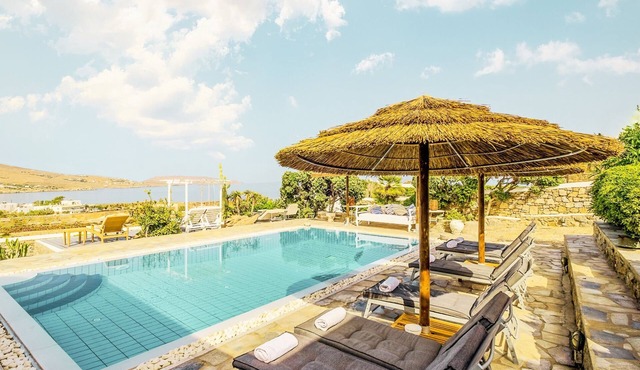 Majestic Manu Mykonos 150meters Saint Anna Beach