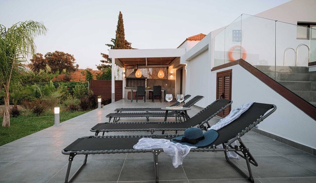 Manolis Seaside Villa with Private Pool, 500m from the Beach