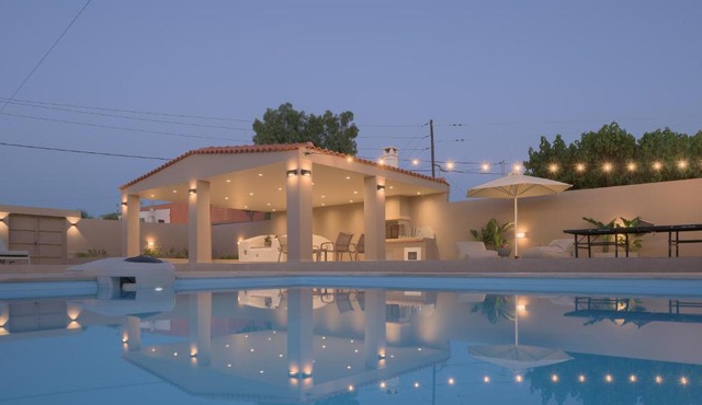 Maroon 7 Residence