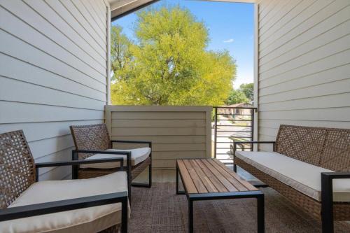 Mega Lux Combined Unit - Up to 36 Guests in Austin