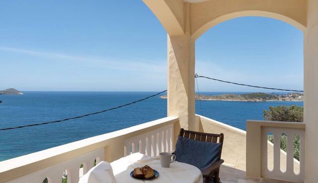 Melina's Sunset – Beautiful Studio with Sea View, Private Terrace, Wi-Fi & Air Conditioning