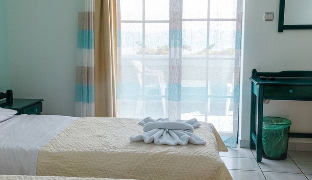 Mistral Apartments Aegina