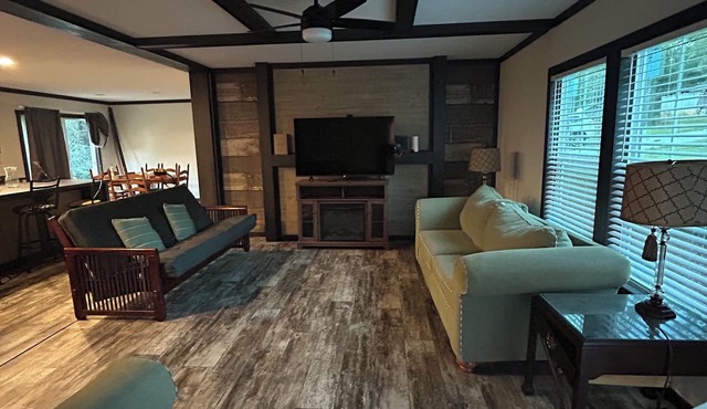 Mountain Retreat Near Waterfalls & Hiking Trails – Your Clarkesville Getaway in Clarkesville
