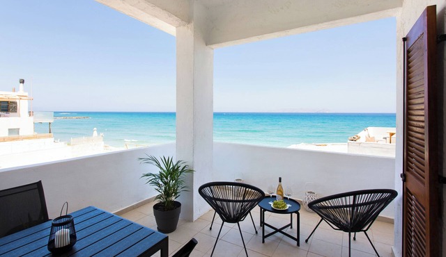 Nova Sea View Apartment Seafront