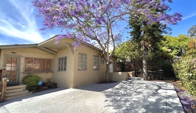 Old Town experience! Stylish home + parking! in San Diego