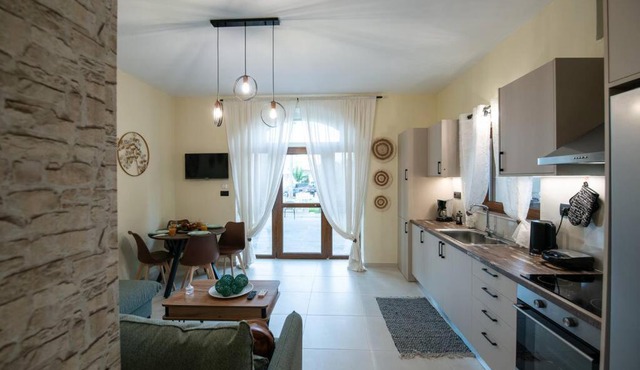 Perion stone apartment near to the sea No1