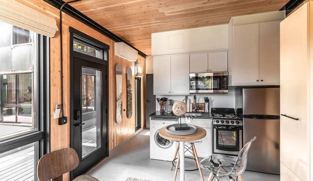 Pet-friendly, Cozy Tiny Home with Self Check-In and Wifi! in Spokane