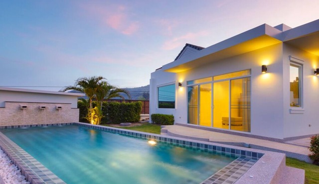 Poolside Hideaway Villa S126 in Tambon Nong Kae