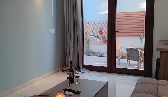 Poseidon Apartment in Laganas, Zante with Scuba Diving and Boat Tours
