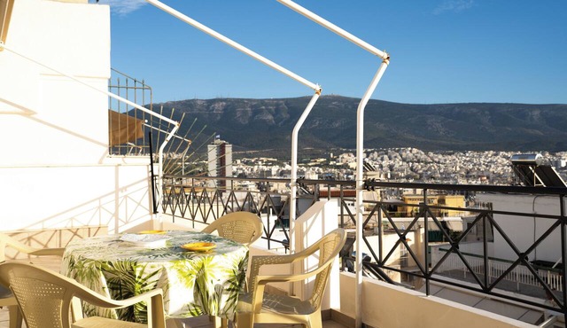 Premium Penthouse with Stunning Views and Free Gated Parking next to Metro