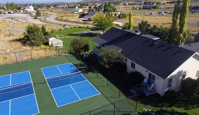 Private Ranch, Spa, Sauna, Theater, DOUBLE Pickleball Courts, Skiing Nearby! in Eagle Mountain