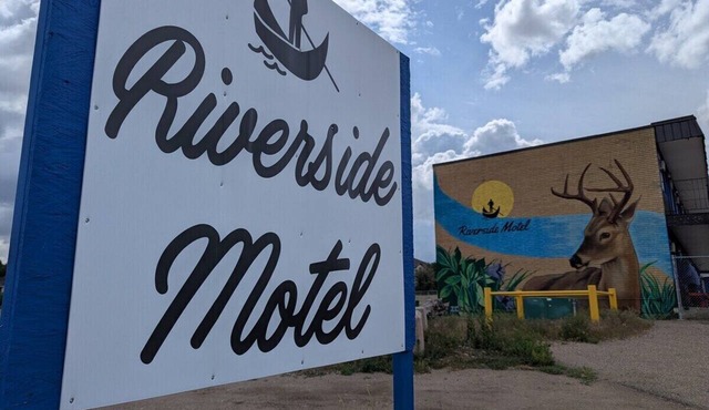 Riverside Motel & Suites in Medicine Hat