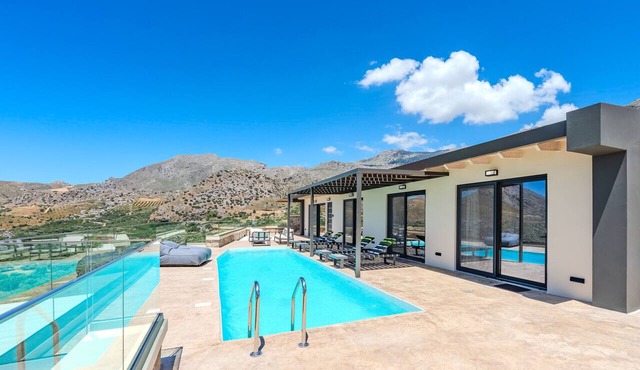 Rodia Luxury villa ,Sea View Retreat near Plakias