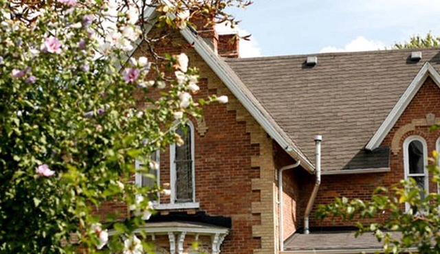 Romantic Getaway for Two with Hot Tub near Lakeshore, Ontario in Combermere