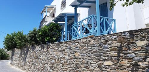 Roula's Studios in Andros