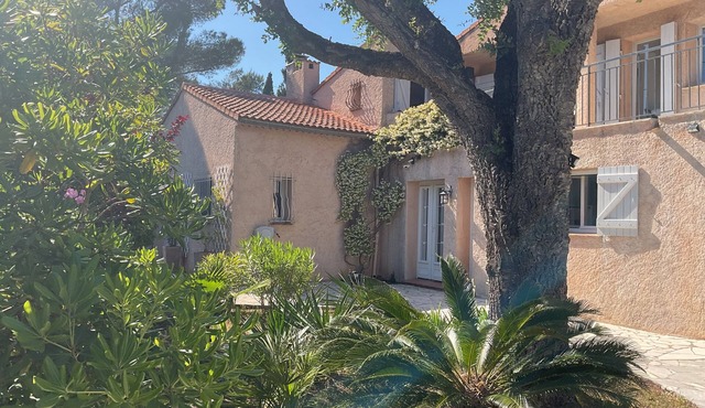 Saint Raphael beautiful villa 170 m2 swimming pool, very quiet, comfortable, residential in Saint-Raphaël