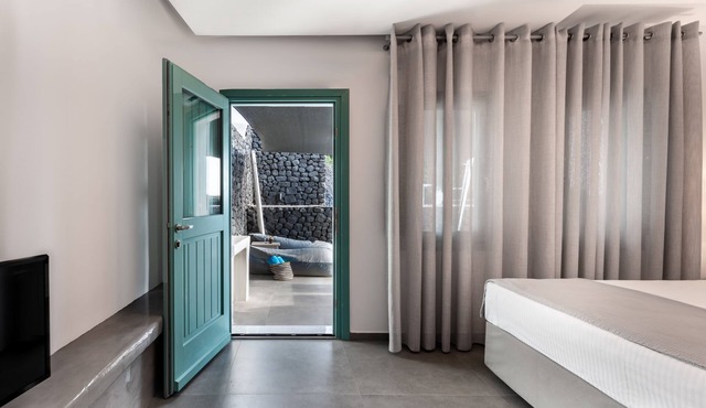 Santa Irina Luxury Sunny Lofts