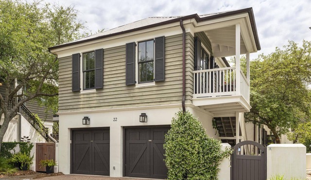 Santa Marta: Fabulous Carriage House - South of 30a - Pet Friendly! in Rosemary Beach