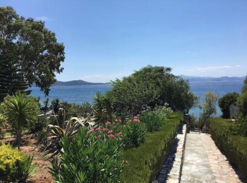 Seafront House, Private Beach, Sunset View, Diliso in Diliso
