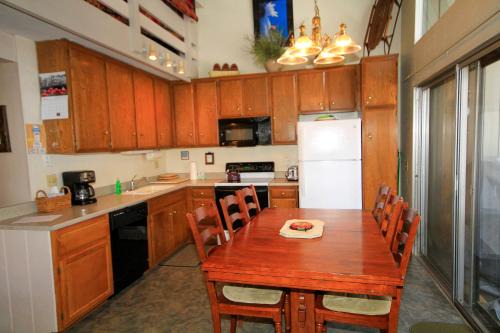 SIerra Park Villas #06 in Mammoth Lakes