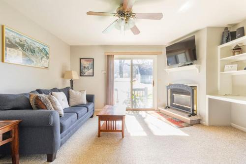 SKIING, HIKING, VILLAGE OF EVILLE MTN ESCAPE in Ellicottville