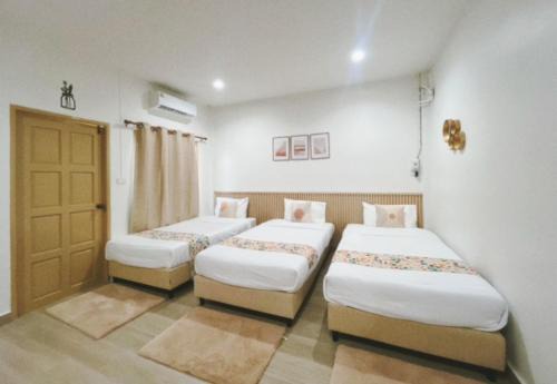 Sleeping Shine by DeliZia Satun พักได้ 9-10 ท่าน in Satun
