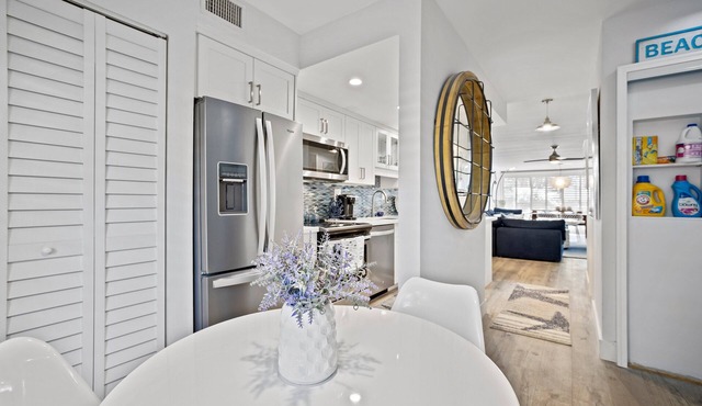 Spacious 2BR + Loft Townhome w/Beach, Pool, & Marina in Gated Community in Marathon
