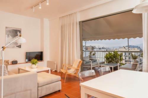 Spacious 3BD Apt with stunning view
